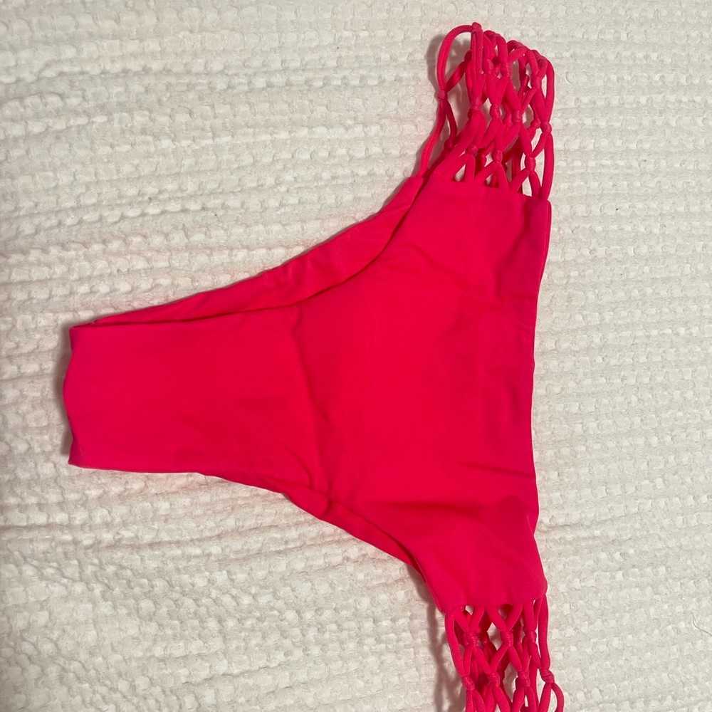 Never worn MIKHO pink bikini bottom size L